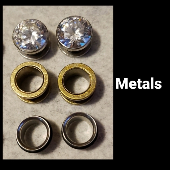 Large Bundle of 7/16 Plugs/Gauges - Picture 4 of 5